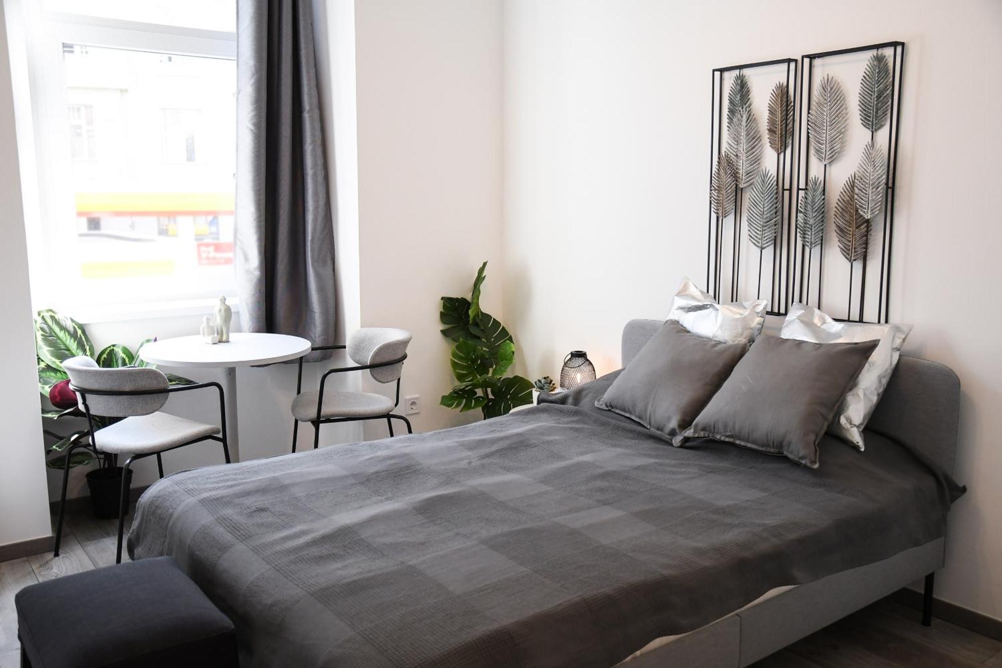 Buda Central Mini Studios — Photos 1
